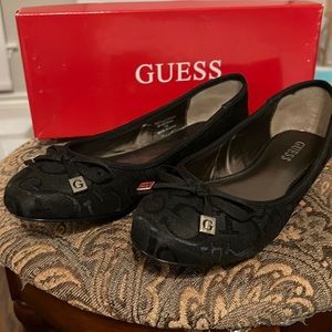 Guess women flats